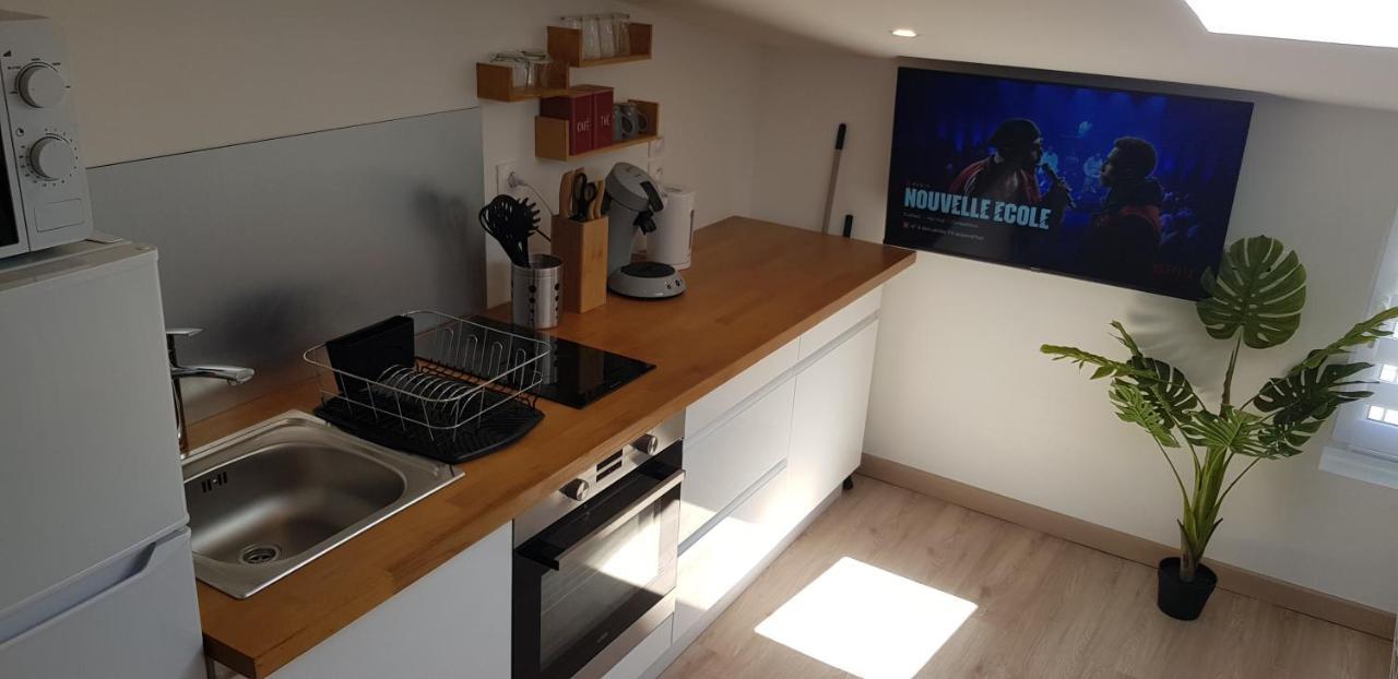 Escapade Niortaise - Studios Climatises Hyper-Centre De นีออร์ ภายนอก รูปภาพ