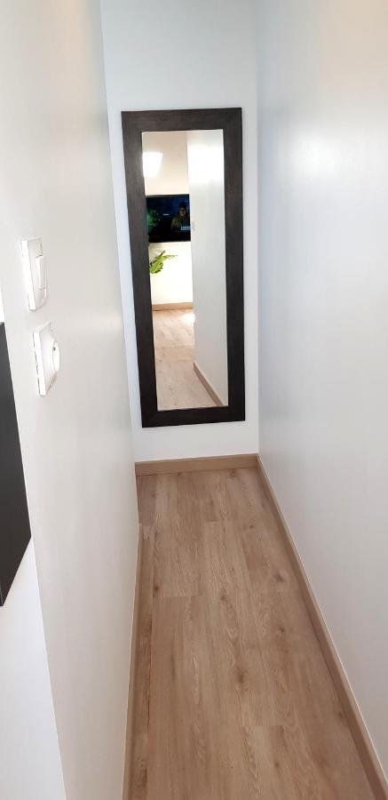 Escapade Niortaise - Studios Climatises Hyper-Centre De นีออร์ ภายนอก รูปภาพ