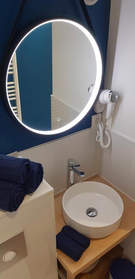 Escapade Niortaise - Studios Climatises Hyper-Centre De นีออร์ ภายนอก รูปภาพ