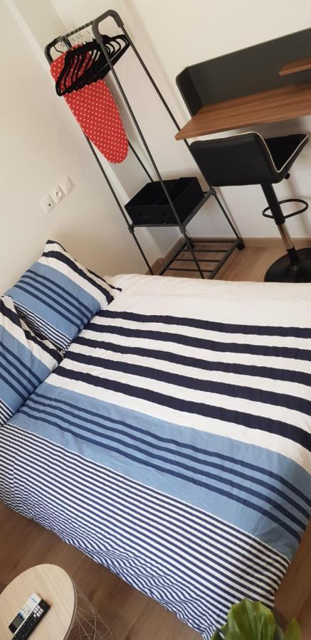 Escapade Niortaise - Studios Climatises Hyper-Centre De นีออร์ ภายนอก รูปภาพ