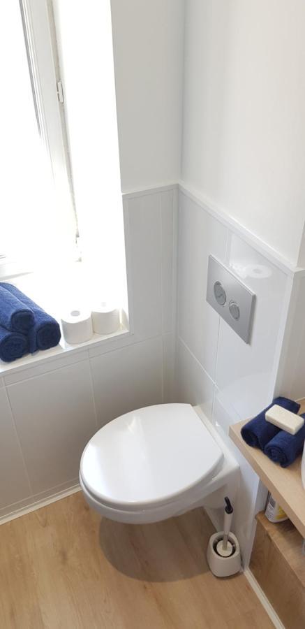 Escapade Niortaise - Studios Climatises Hyper-Centre De นีออร์ ภายนอก รูปภาพ
