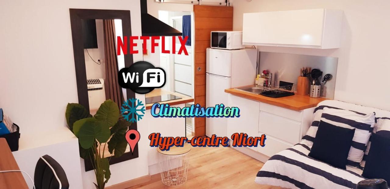 Escapade Niortaise - Studios Climatises Hyper-Centre De นีออร์ ภายนอก รูปภาพ