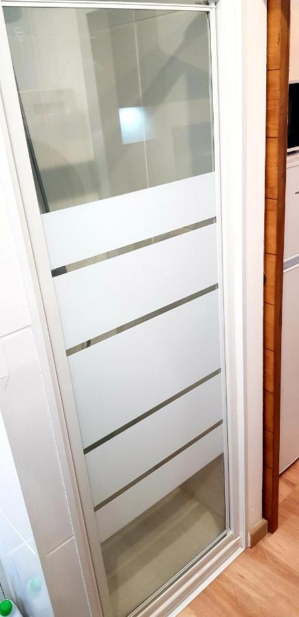 Escapade Niortaise - Studios Climatises Hyper-Centre De นีออร์ ภายนอก รูปภาพ